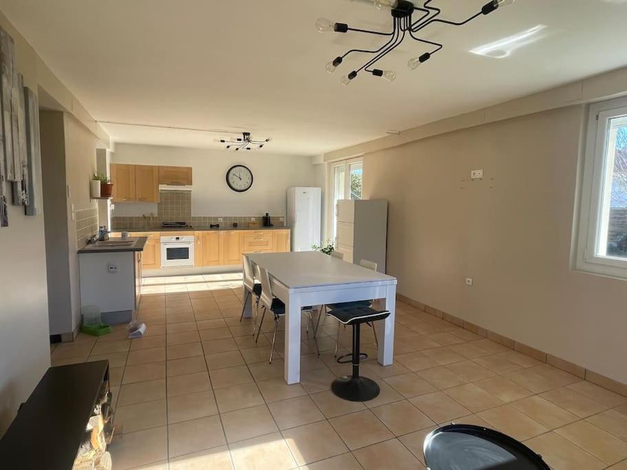 Appartement Independant En Rdc Chez Habitant Lannemezan Exteriér fotografie